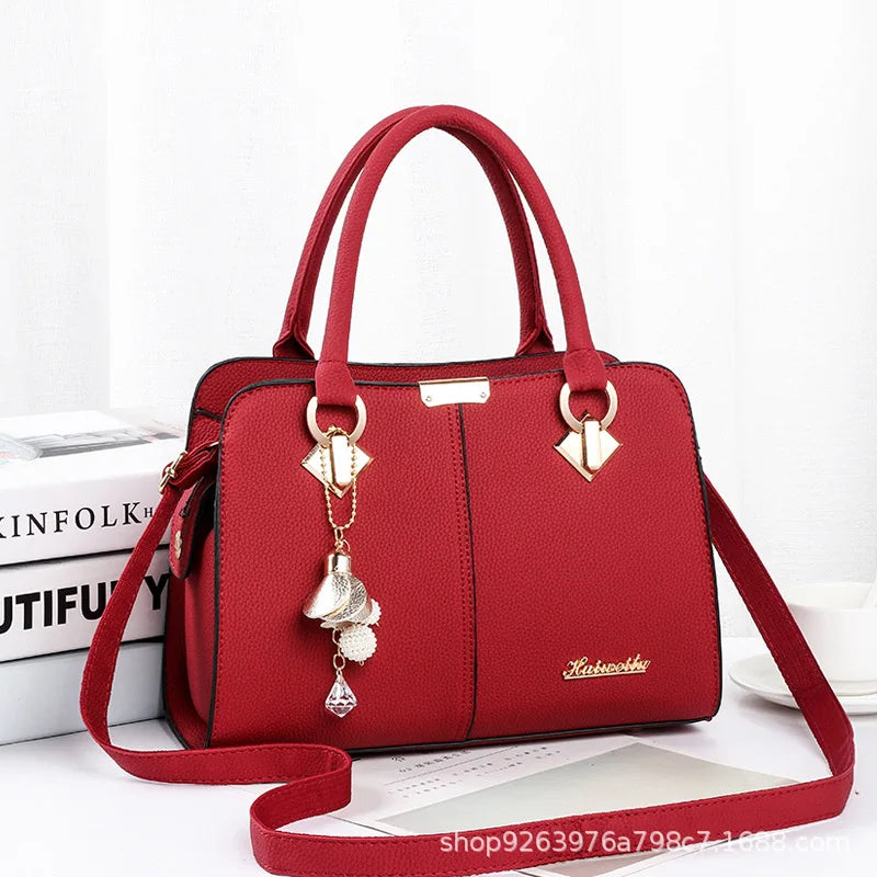 Bolsa HUEVITU Feminina Elegante em Couro